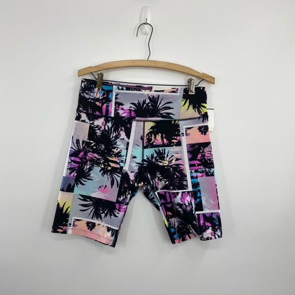 Calvin Klein Performance ‘Miami Nights’ High Waist Shorts Woman’s Size Large - Picture 2 of 5